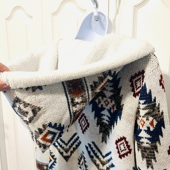 Almost Famous-Aztec Juniors Large Cream/Sherpa Hooded Open Front Cardigan-Soft - Picture 10 of 16